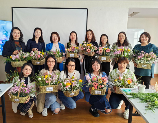女神節(jié)里笑容翻飛，歡樂不退