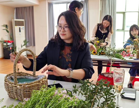 女神節(jié)里笑容翻飛，歡樂不退